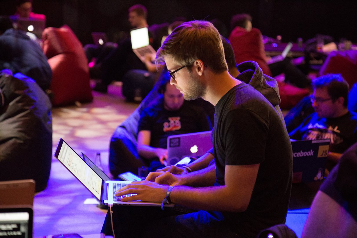 How to Choose the Right Event WiFi Service for Your Venue